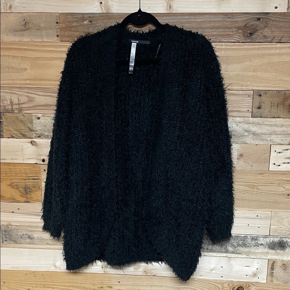 Kensie size Medium Black Fuzzy Super Soft
Oversized Cardigan Sweater